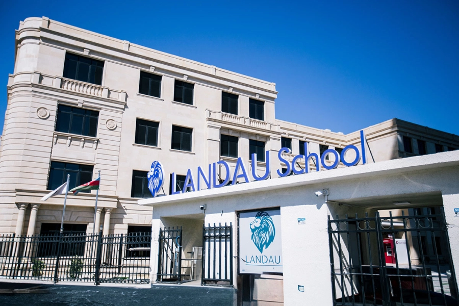 Bakı şəhəri, Səbail rayonu, qeyri-yaşayış binası