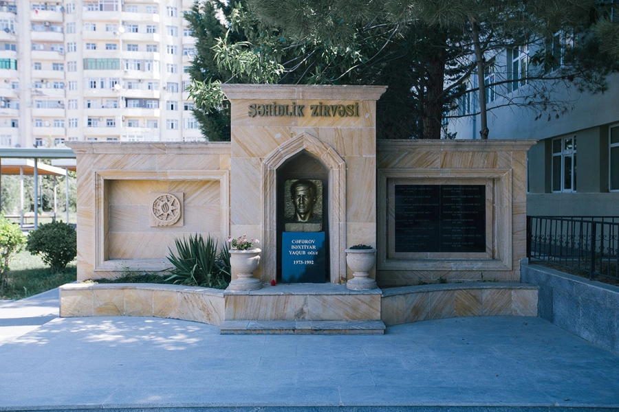 Abşeron rayon, Xırdalan Şəhər 8 nömrəli tam orta məktəb